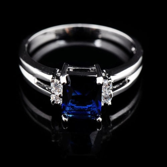 Perfect for your holiday outfits Sapphire blue sz7 - Picture 4 of 4